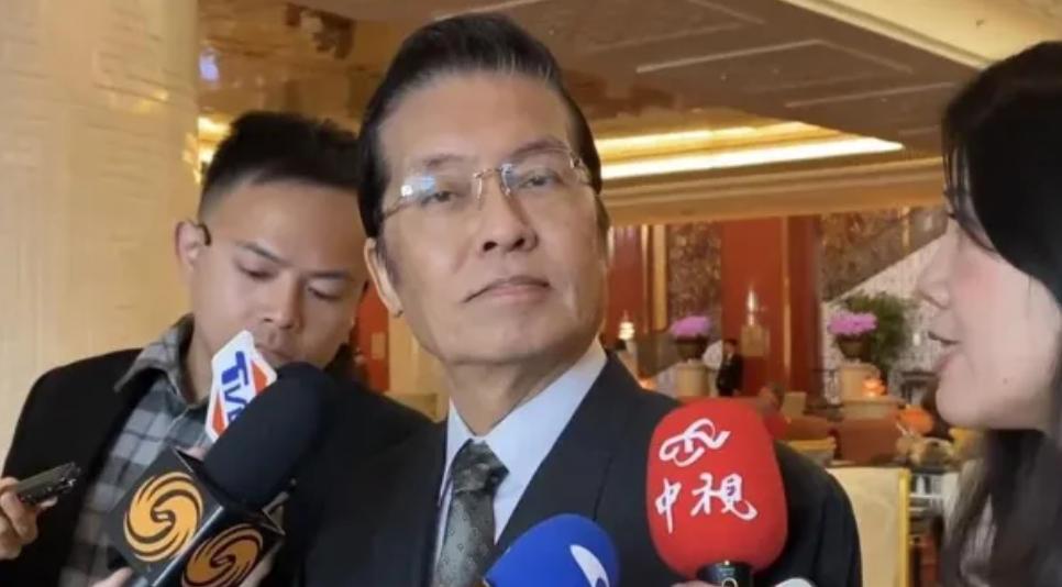 就在刚刚，国民党副主席张荣恭发表声明。
4月13日，国台办十项对台利多出炉，陆委