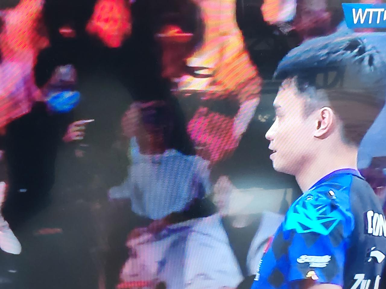 又一特大暴冷
wTT中国大满贯乒乓球男单，中国选手周其豪，干净利落3：0击败器张