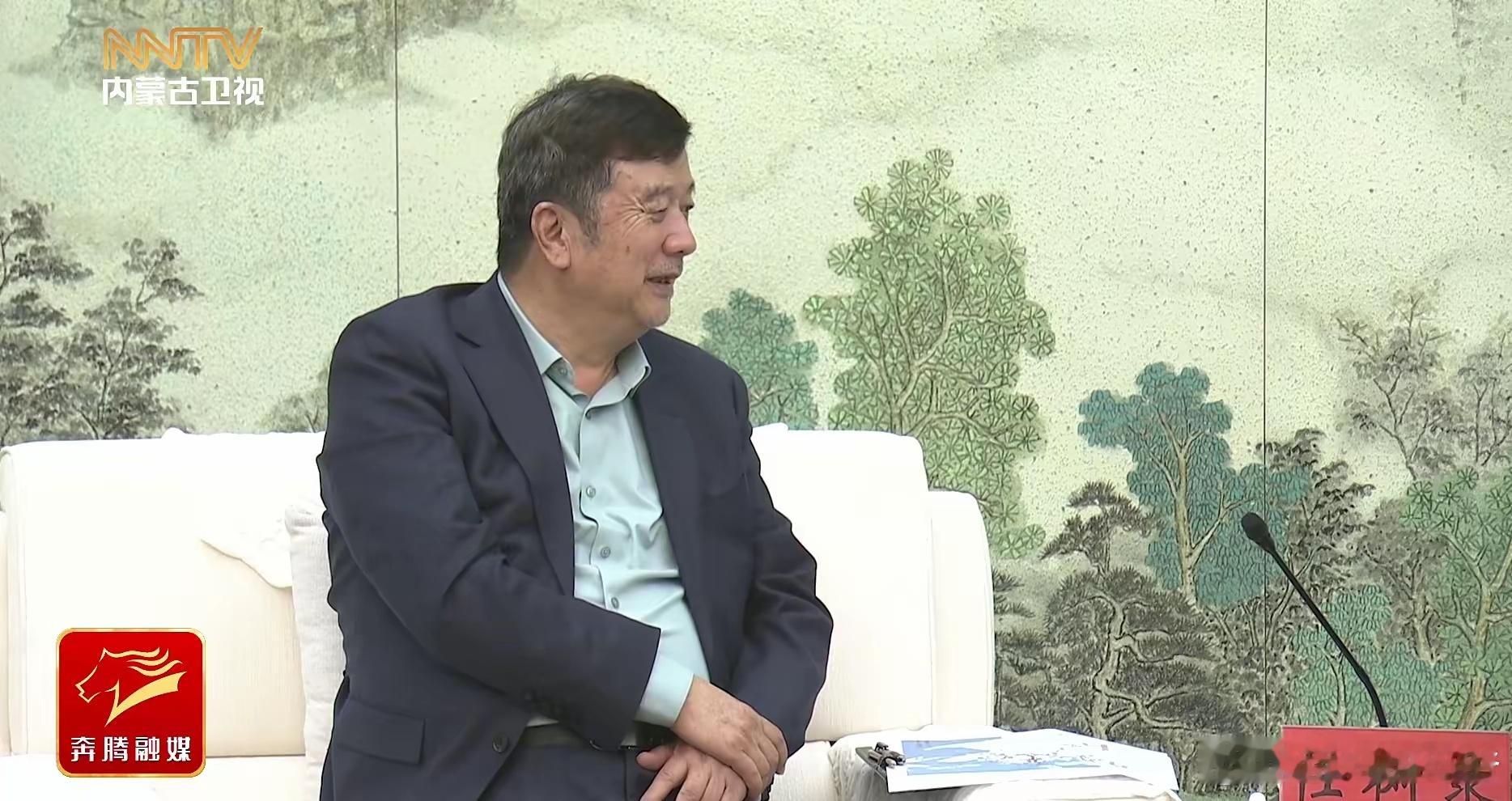 华为技术有限公司高级副总裁、常务监事任树录一行，在内蒙古。讨论华为在内蒙古的算力