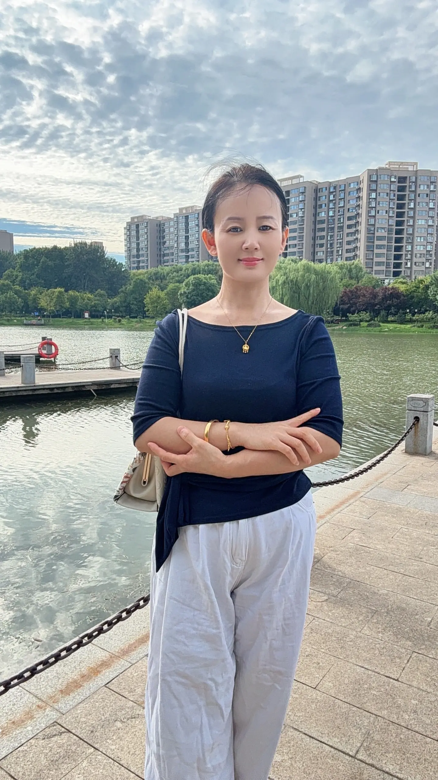 由于现在这个钱非常难挣，本人经济能力有限，现在所有的人情世故只限于白事...