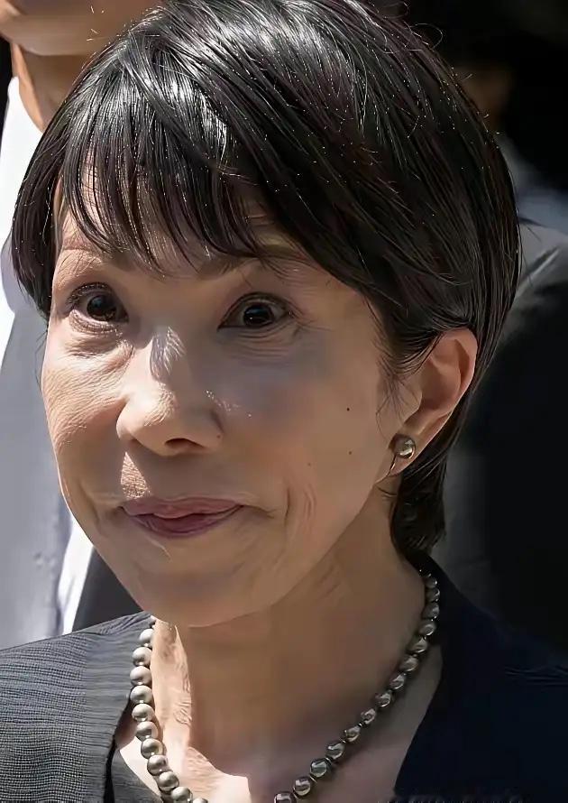 日本~首相，你们说这颜值怎么样？