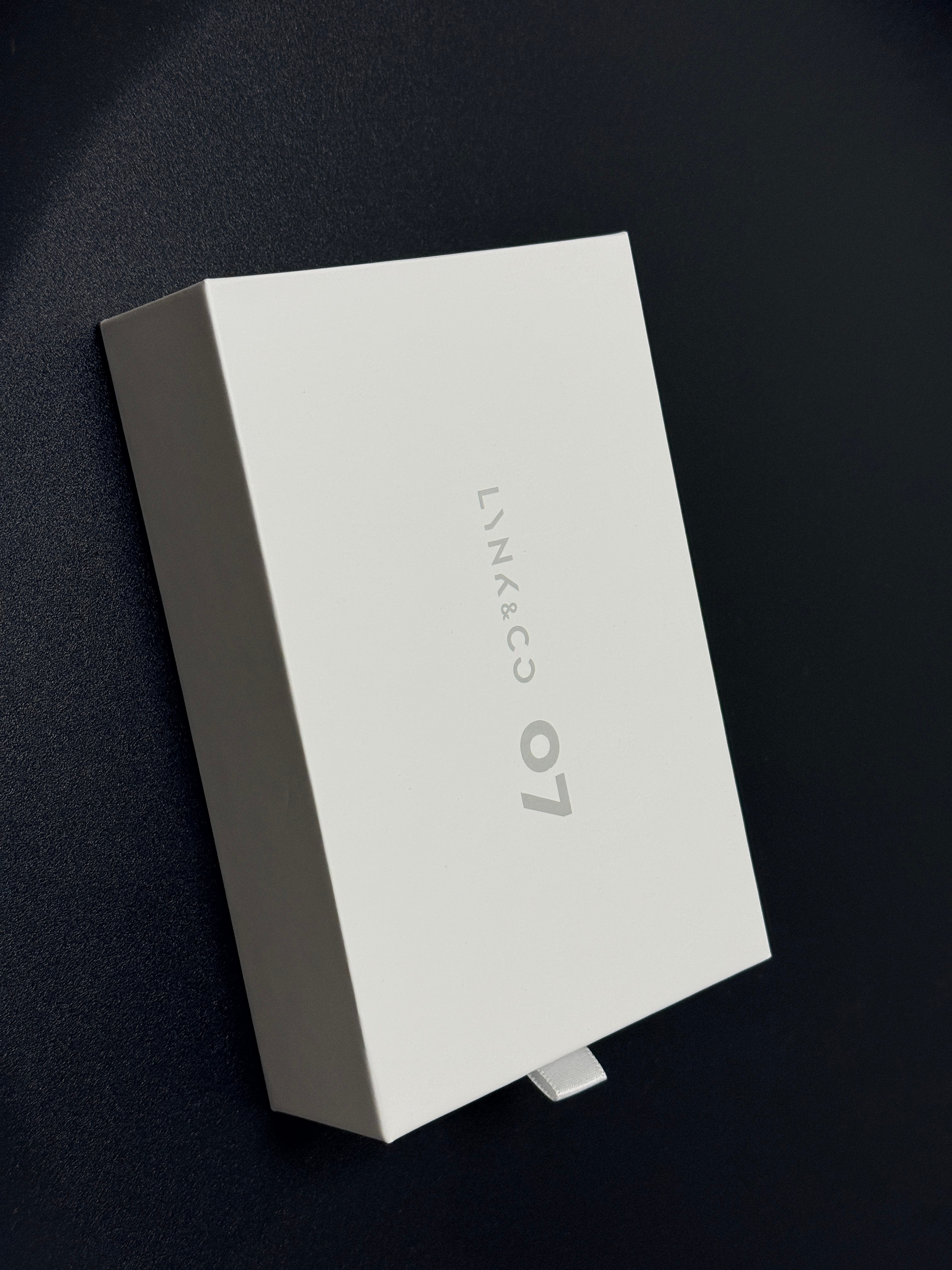 我的领克07又添了新玩意儿。七星高照尾标。 帅气不？ 质感还不错，所以决定，给宝