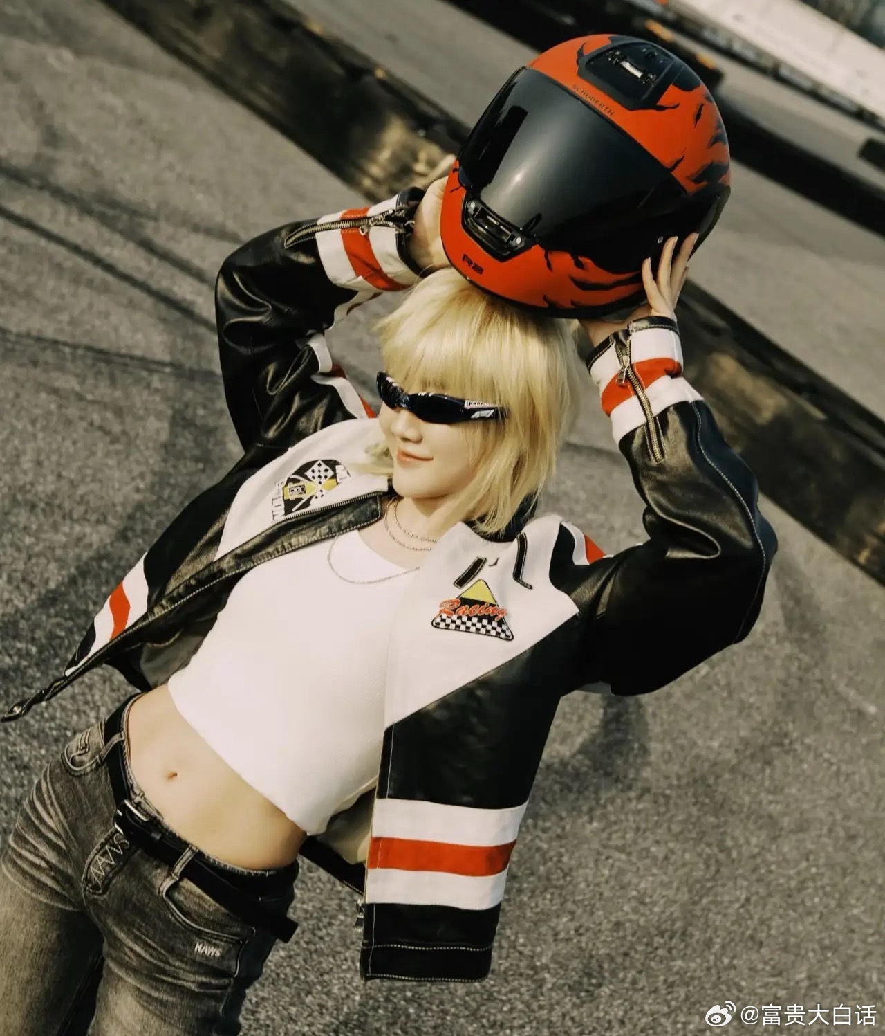 天呐！陈梦这是去F1赛车场走秀了吧🏎️新发型也太前卫了，凌厉飒爽，第一眼差点没