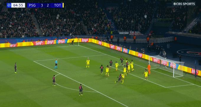 兵败如山倒……被维蒂尼亚扳平之后热刺防守时士气非常低迷、注意力和决断力都严重不足