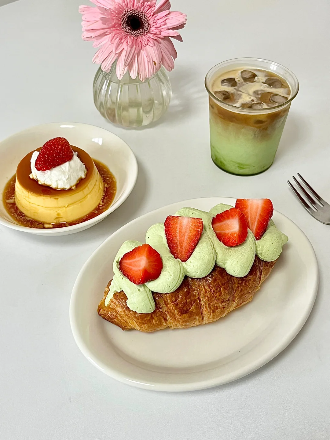 早餐|焦糖布丁🍮抹茶奶油可颂🥐抹茶拿铁☕