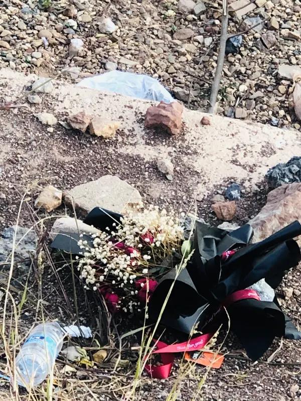 近日，河南一女子称自家地里错埋陌生人骨灰，披麻戴孝下葬完了3个月后才通知拿错了，