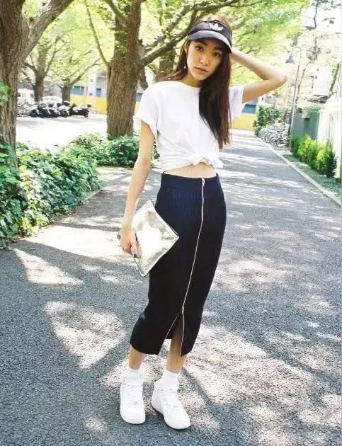 清爽夏日穿搭指南，轻松随性又不失时尚感！休闲夏日穿搭 清凉感穿搭 清凉感穿搭指南