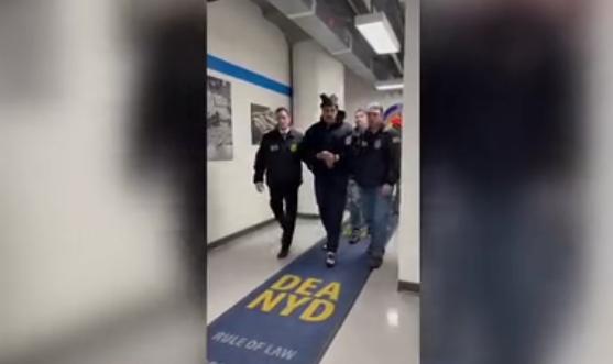 专家认为，即将举行的审判将对委内瑞拉及其周边地区的政治局势产生重大影响。

美国