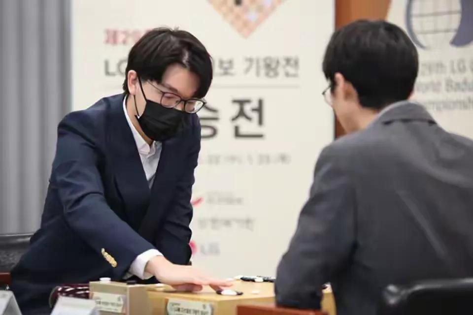 围棋专业记者“天涯棋人”谢锐发文，解释北海新绎杯外卡调整原因！

2025年3月