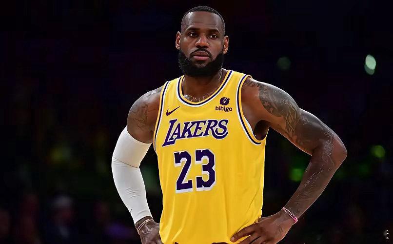 为争季后赛主场优势，老詹拼了，明战勇士将复出。但如今形势变了，东里不在，老詹复出