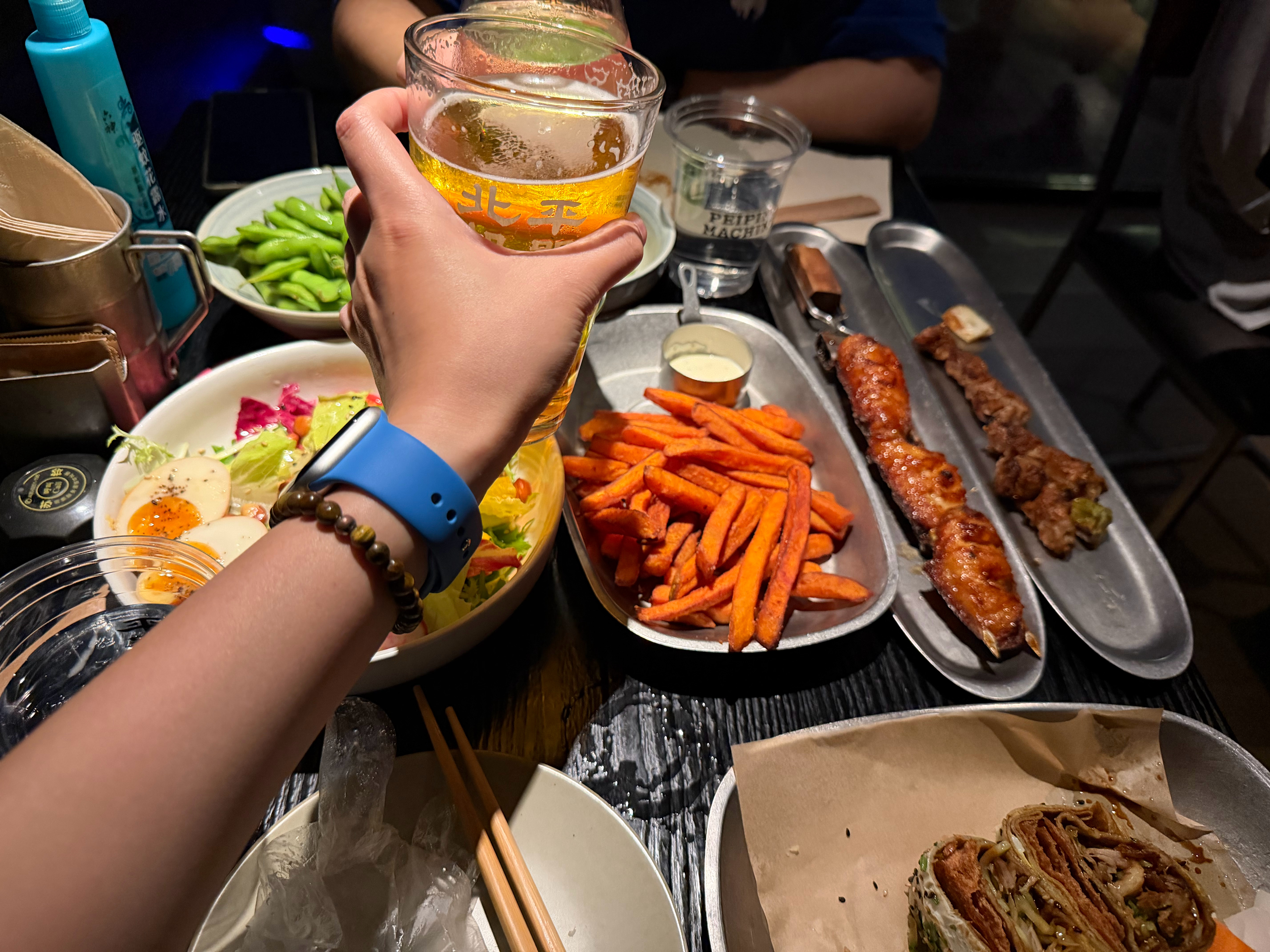 跟见面直接就是足浴店门口见🤣暴走一天按个jio真是脚下生风 认识十二年了虽然如