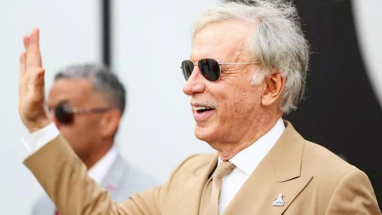 阿森纳老板克伦克持有270万英亩成为美国最大私人土地所有者，身价估值268亿美元