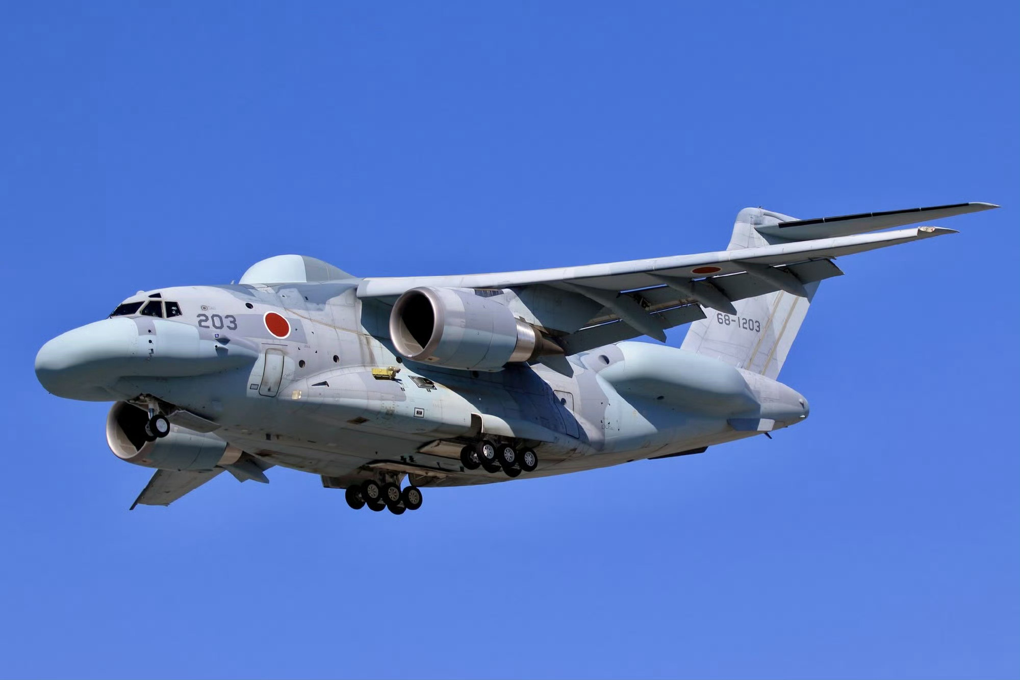 日本自卫队的新飞机，大家来评： 