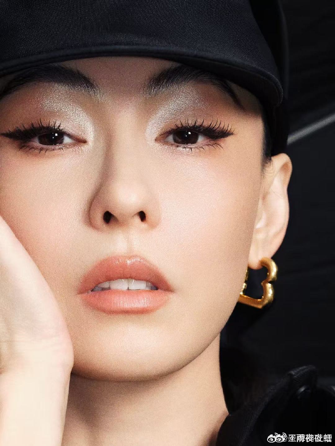 巴黎世家偶遇张柏芝 张柏芝巴黎世家活动状态女神氛围感焊死！巴黎世家偶遇张柏芝，黑