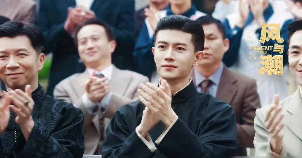 热搜买到手软，剧集凉透心扉。
他一个月才25个热搜，新剧却杀进猫眼热度前三。
《