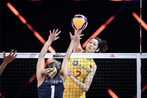 2026世界女排联赛中国女排整体呈现分站磨合起伏、总决赛黑马逆袭的两极表现，队伍
