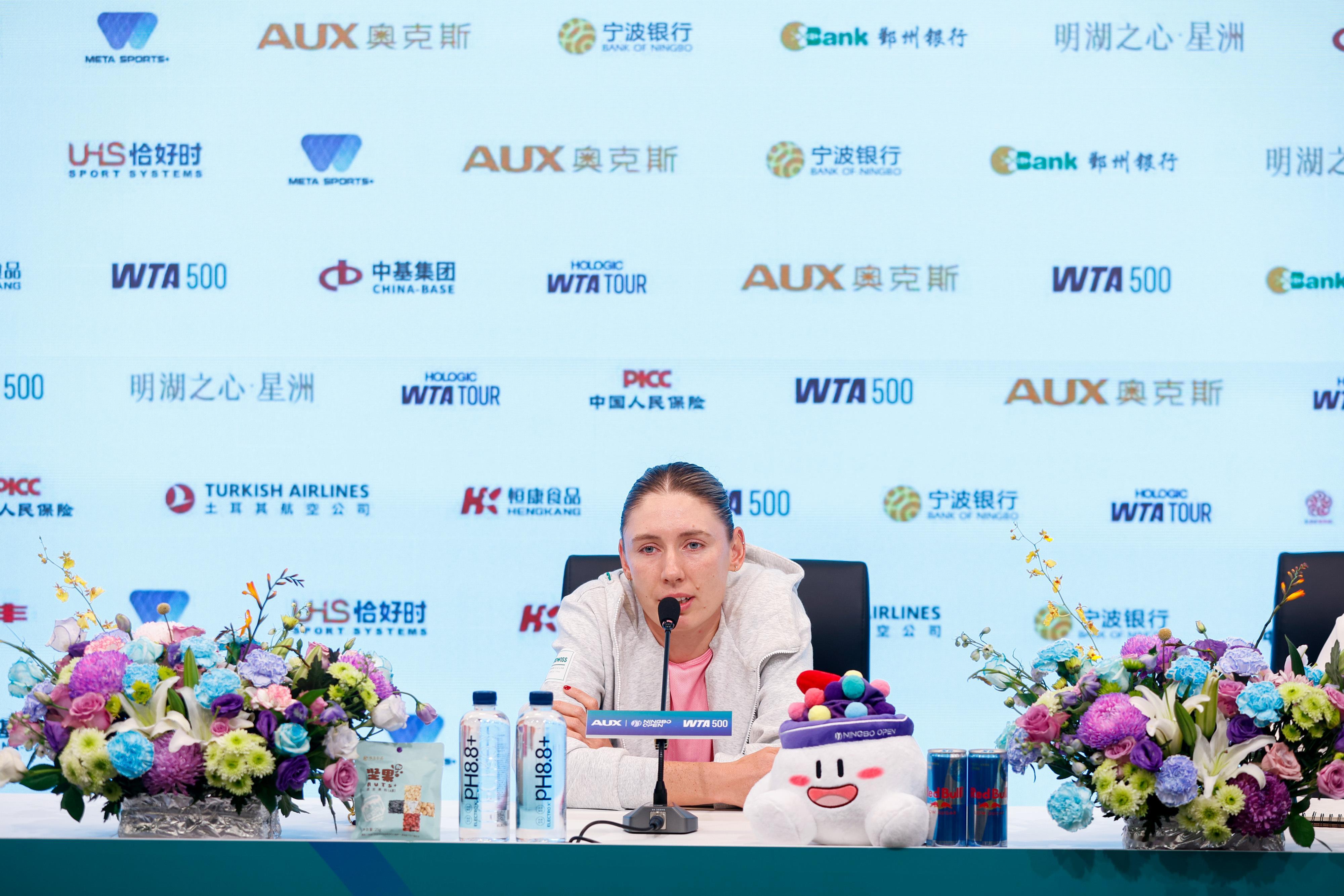 宁波网球公开赛网球talking大会 牛奶君：你过去多次来中国参赛，还在深圳拿过
