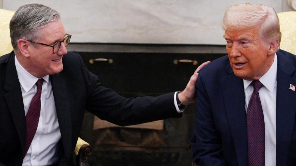 特朗普：斯塔默想干什么就干什么，这无关紧要。
斯塔默想要的只是造价昂贵的风力发电