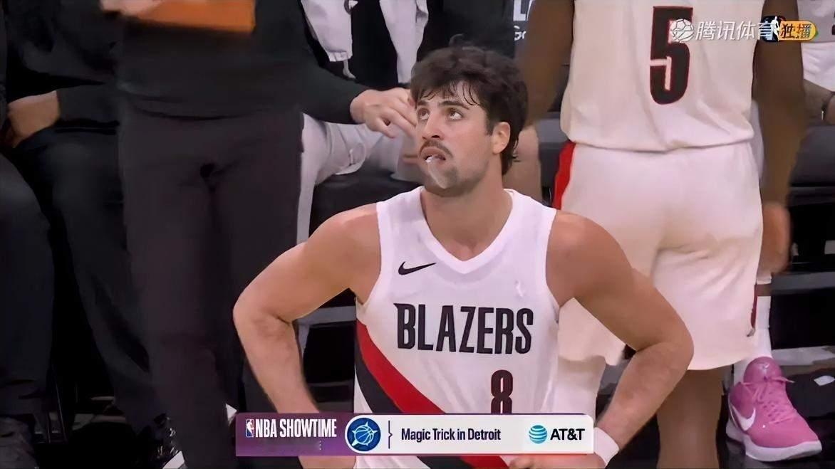 杨瀚森登场！马刺给了机会，开拓者不珍惜，在刚刚结束的一场西部季后赛争夺中，马刺1