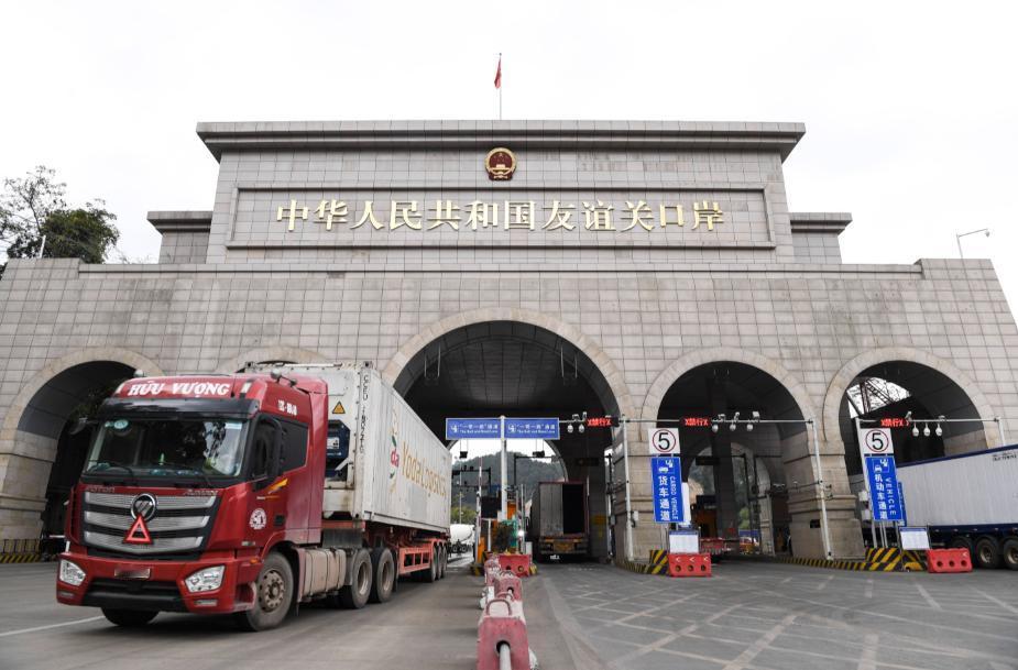 美国在“后院”埋下的雷，正一颗颗在自家地板下爆炸。拉美的毒品、移民、暴力，最终没