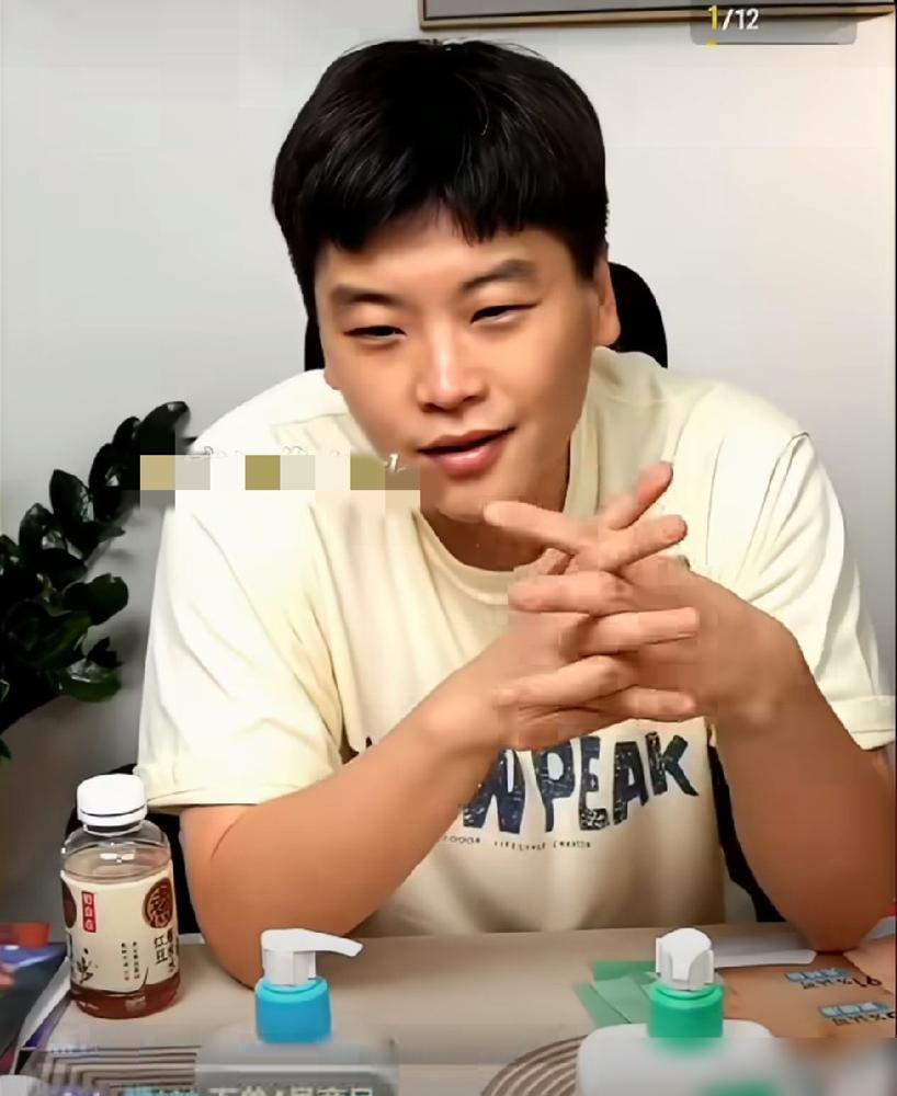 前国手郝帅开了个玩笑，说自己显年轻，是因为没去当教练。
话里话外，直指男队主教练