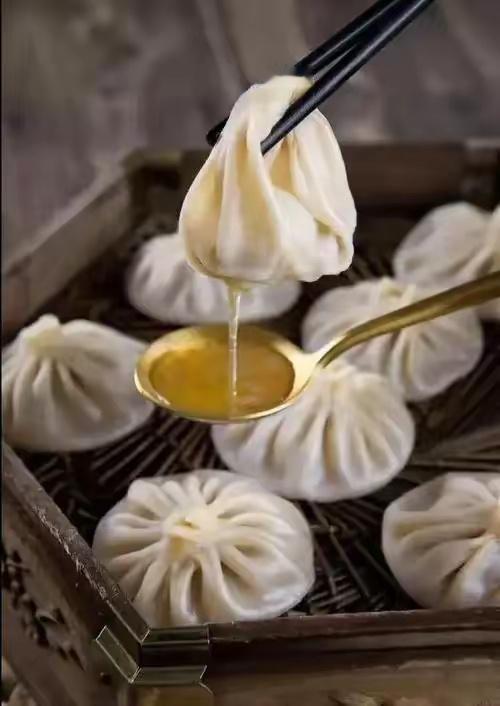 双向奔赴本来是好事，但如果真的影响到了别人的生活，就会显得过于极端。可能有人会问