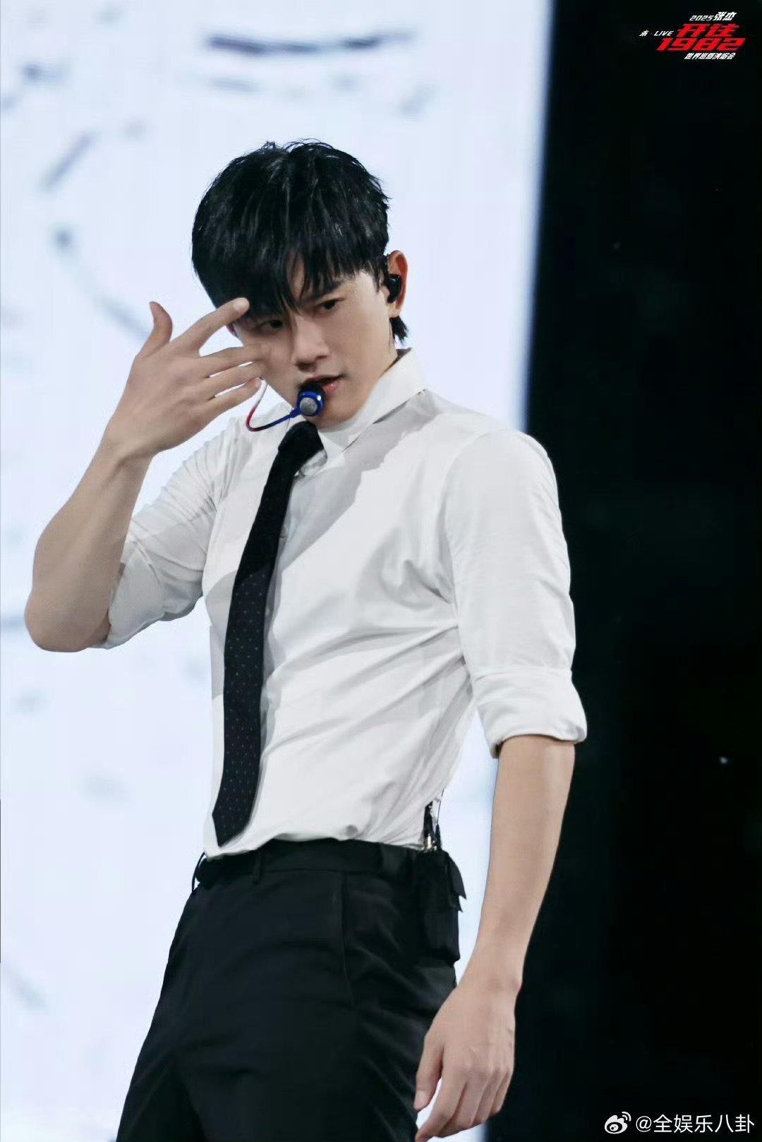 张杰鸟巢表演区一万平 坐等现场开唱，万平舞台必定炸翻鸟巢！ 