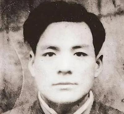 1943年，山东泰安一位老汉偷袭了臭名昭著的大汉奸，将他砸个半死，谁料，却阴差阳