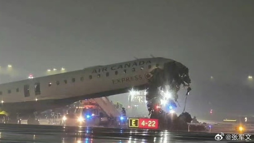 美国纽约机场接连发生事故 当地时间3月22日深夜，纽约拉瓜迪亚国际机场一架从加拿