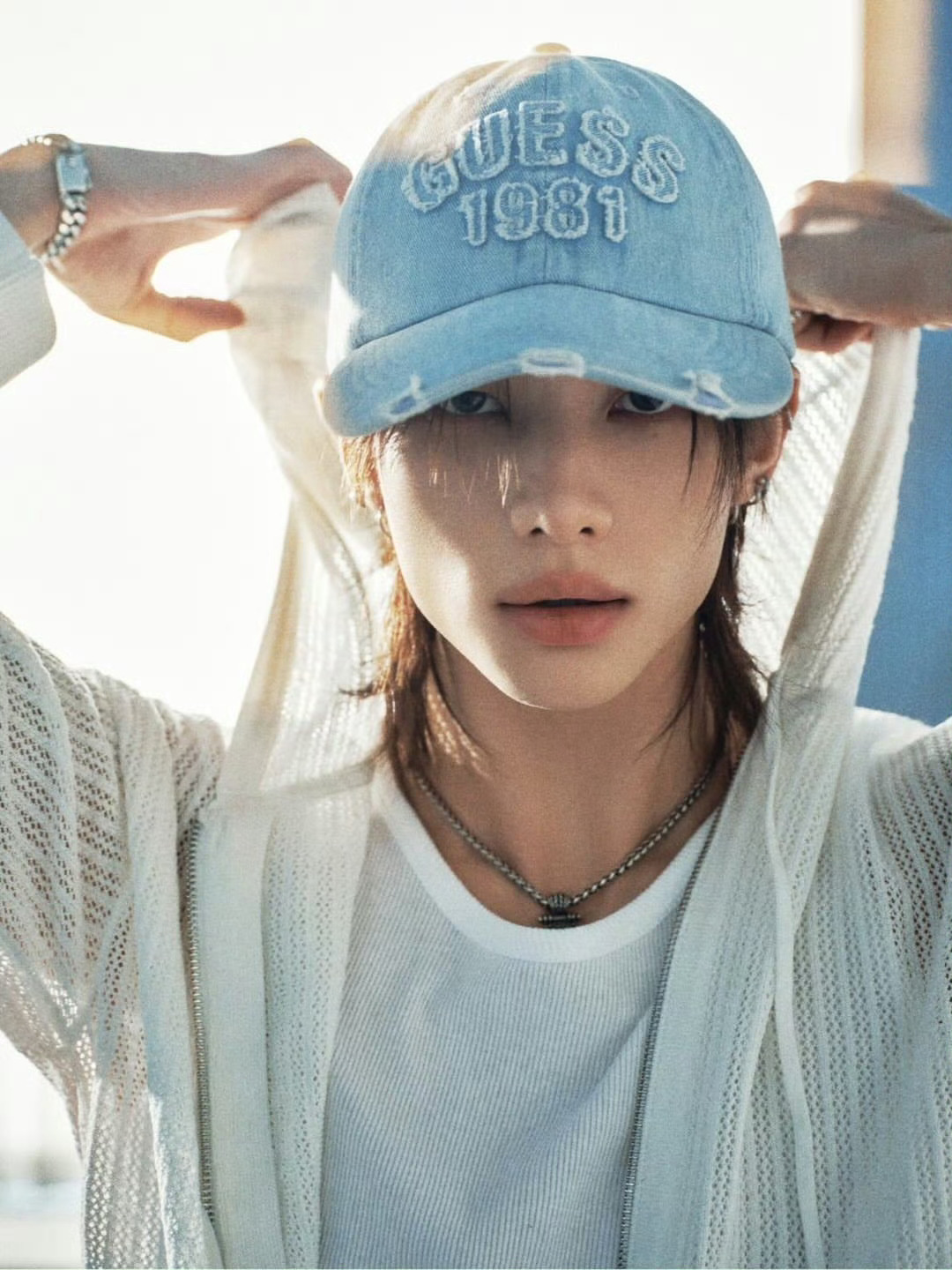 黄铉辰✖️GUESS Jeans 全新系列广告大片 