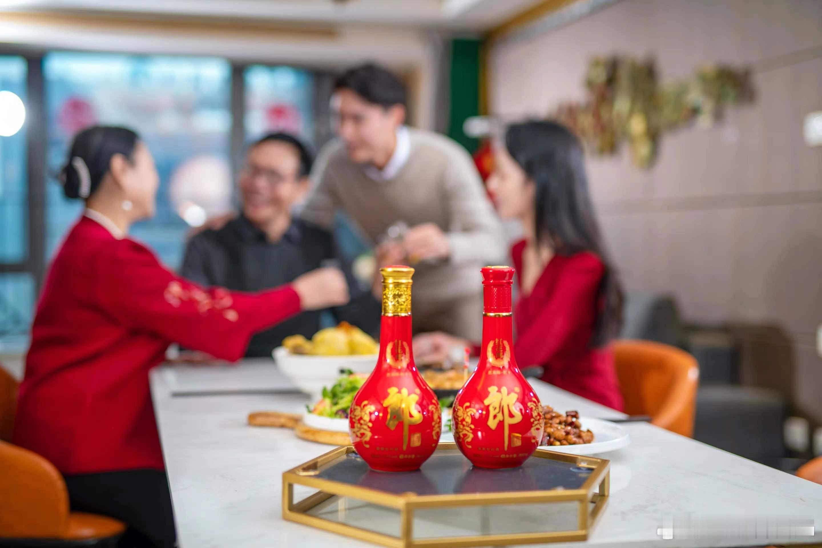 大街小巷张灯结彩、装扮一新，农历新年马上就要到来了！在我们中华民族的传统文化中，