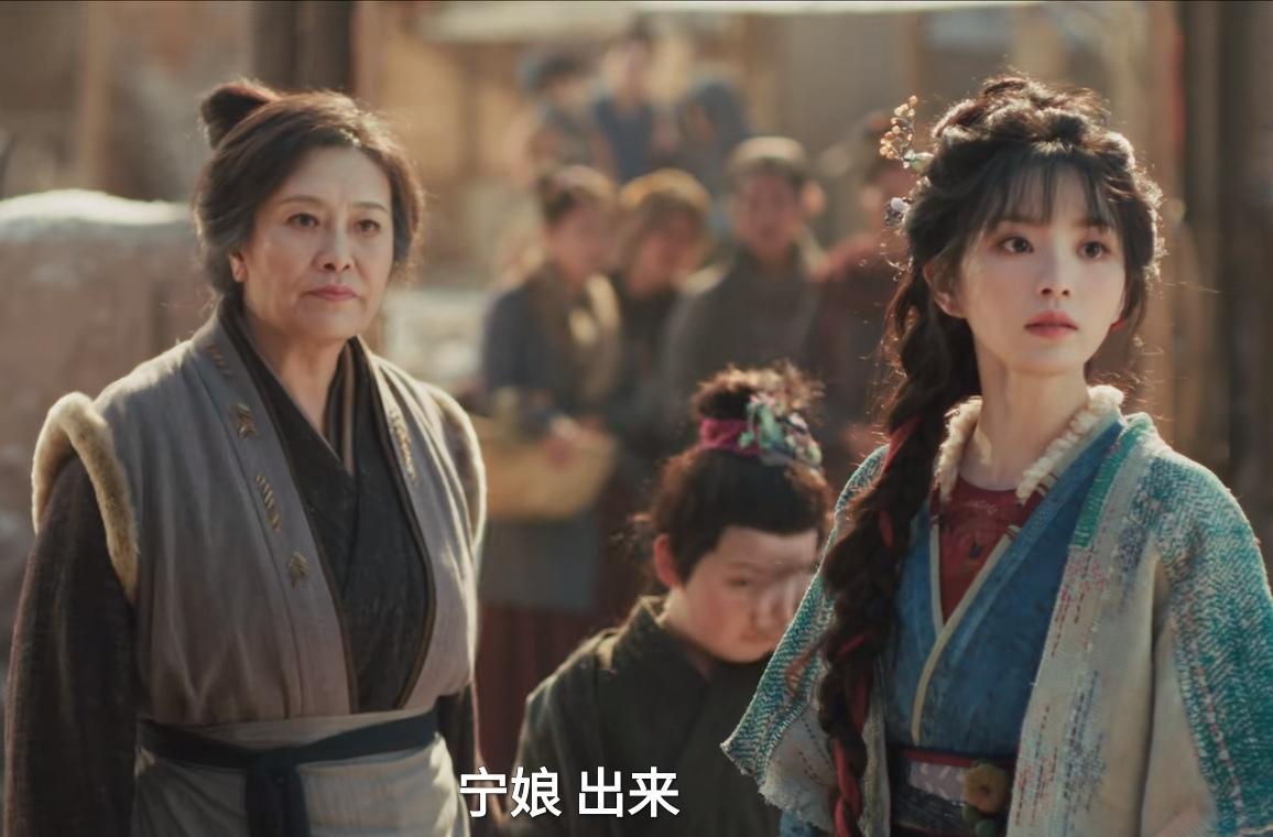 《逐玉》这剧，康婆子简直是“老鼠屎”专业户啊！
从头到尾蹦跶，嘴碎又招人烦。