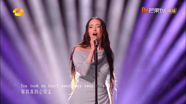神仙打群架，我根本没法选！
这期歌手的现场观众，你们的难我在屏幕前都感受到了。“