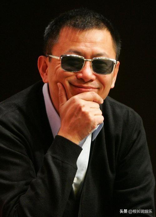 华话影视男导演王家卫录音曝光，私下吐槽唐嫣、游本昌等演员，你怎么看？有人觉得私下