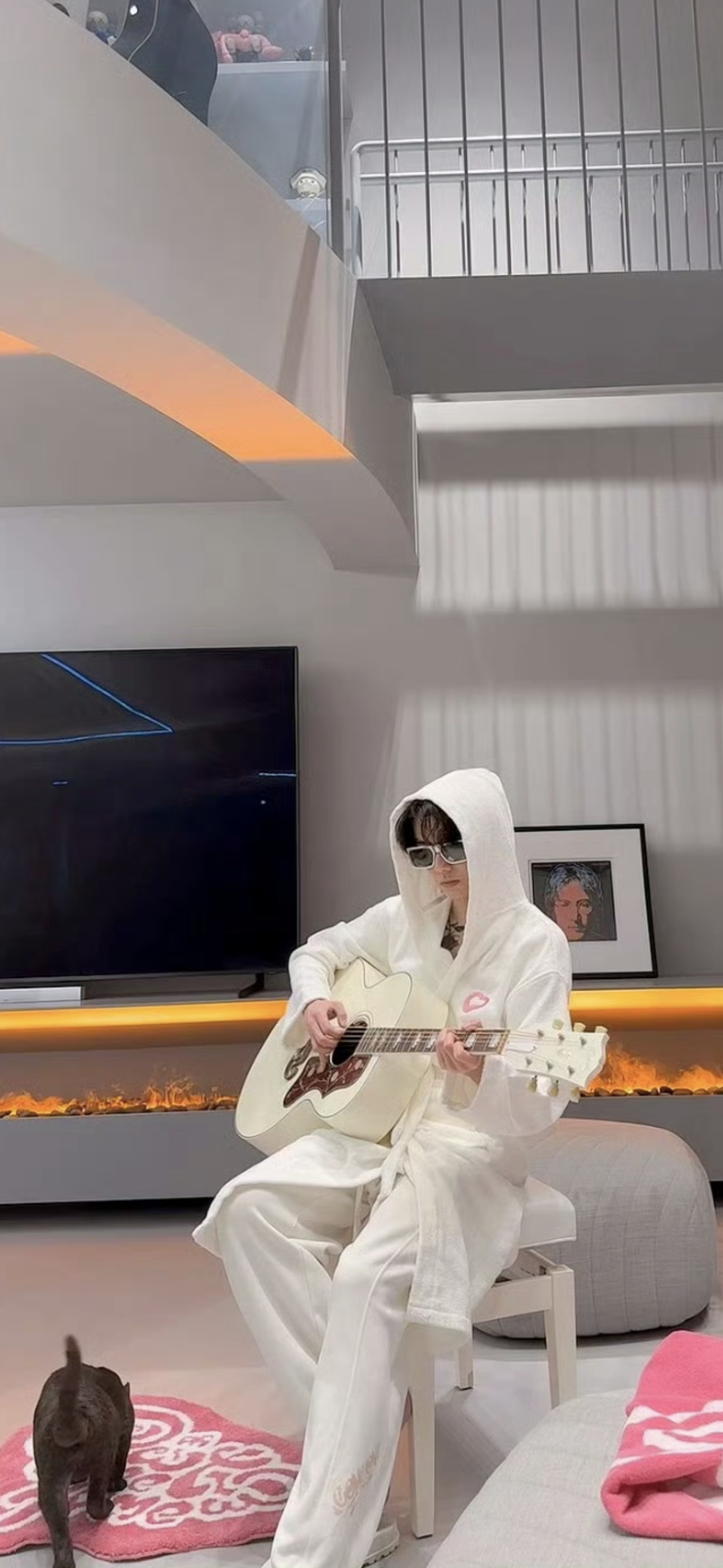 就这样随机发现一些晨宇的饰品call back😆感觉每次音乐节晨宇在家里面精挑