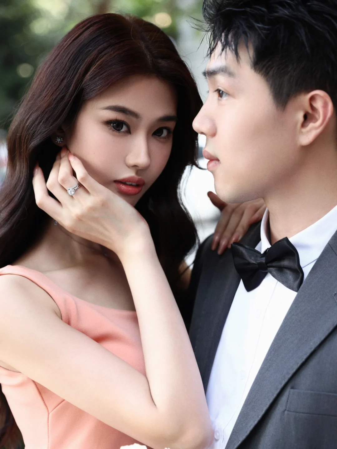 被宠成公主，收到了男朋友送的克徕帝钻戒