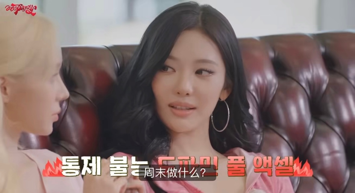 傻叉sm让这么美的一张脸去舞你的猪狗，你简直猪狗不如，皮下猪嬤什么时候能离职