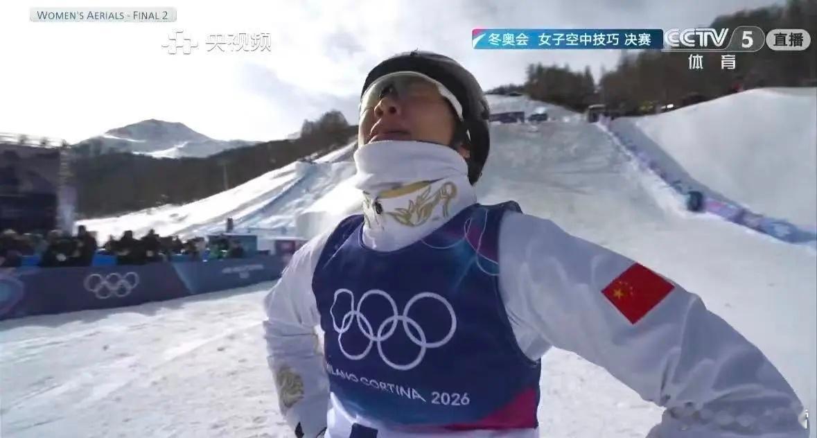 徐梦桃金牌18日，米兰-科尔蒂纳冬奥会自由式滑雪女子空中技巧决赛，中国选手徐梦桃