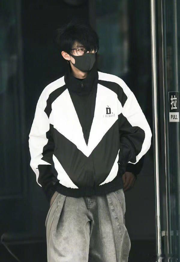 王鹤棣沈月时隔三年合体好六！谁的DNA又动了啊啊啊啊！！好好好现在就已经开始期待