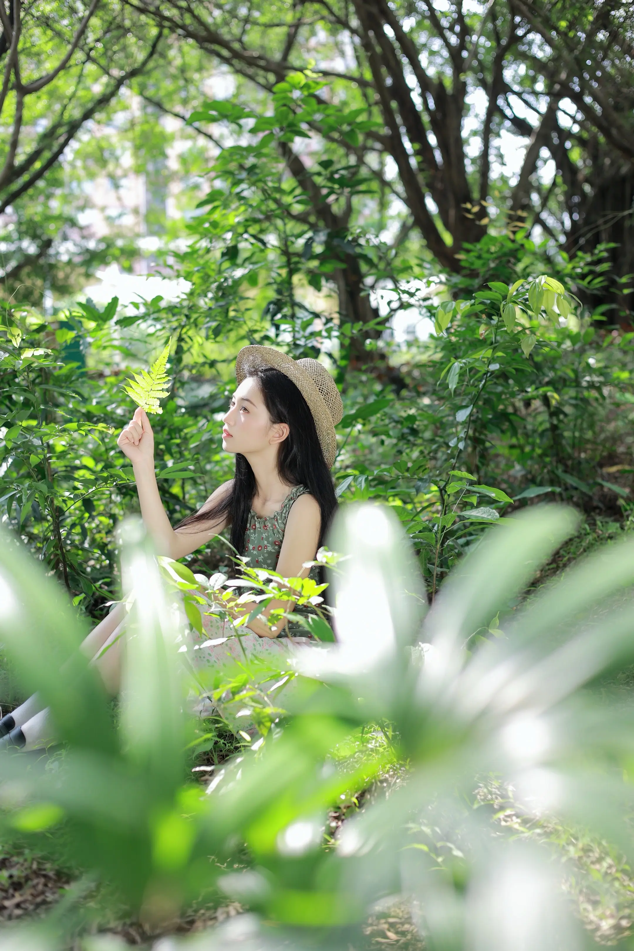 躲进森林🍃，偷一段绿意时光✨。逃进城市小森林吸氧🌱 戴上草帽，与绿...