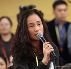 《华尔街日报》曾驻中国首席记者魏玲灵写道，中国追求技术自主最讽刺的地方是：无论估