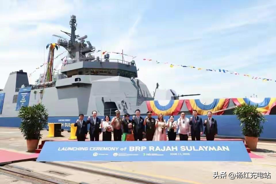 菲舰装声波炮挑衅南海！中国同款直接碾压，威力强到不敢全开
 
南海博弈再升级！菲