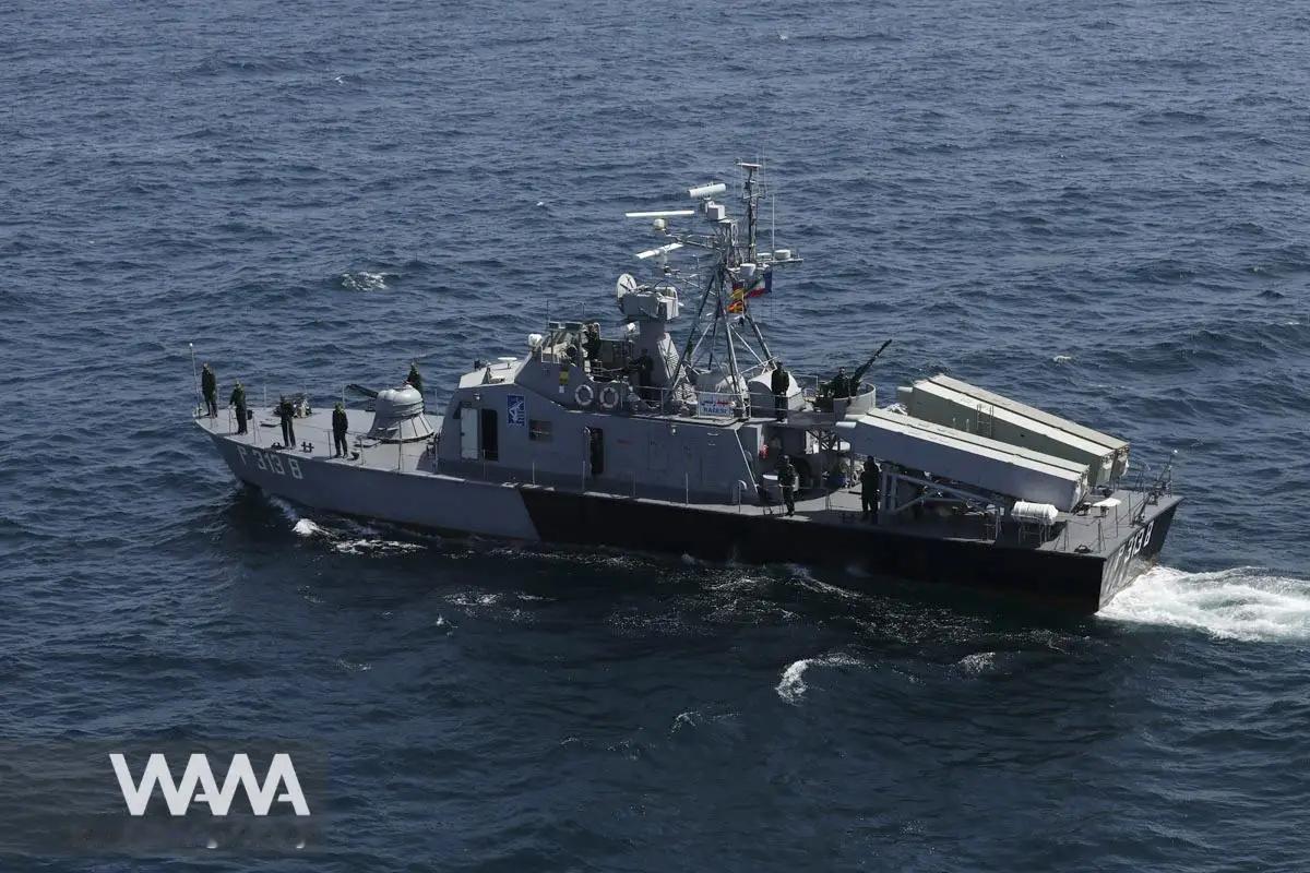 美国方面突然放出消息要封锁霍尔木兹海峡，伊朗几艘快艇就解决了美国的封锁
 
美国