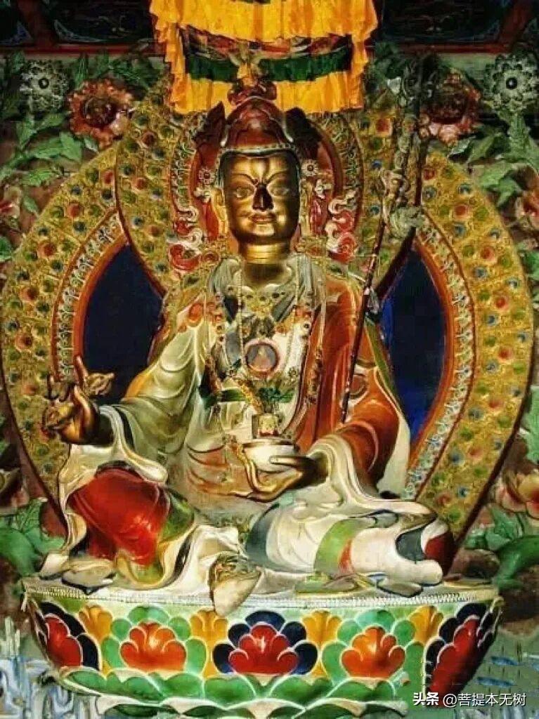 五台山菩萨顶的隐秘看点｜法王如意宝主持塑造的莲师圣像🙏
 
来到五台山菩萨顶，