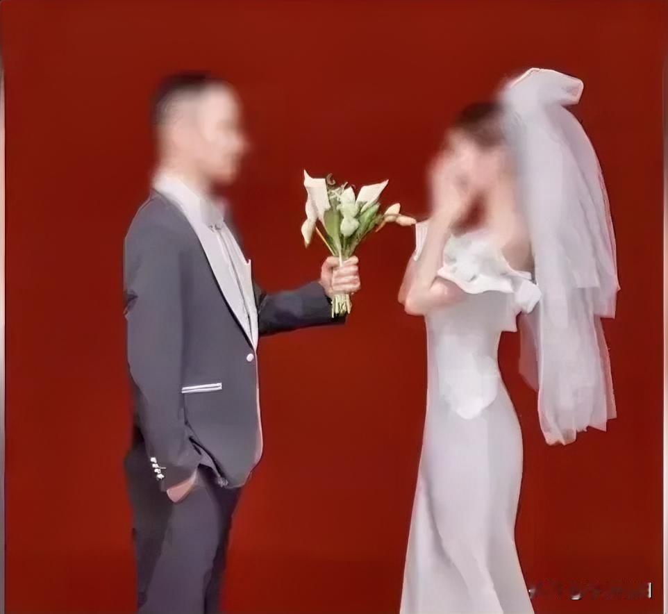 这男人15年结婚六次，离婚六次，和第一任妻子结婚的同时还和其他两名女子保持着暧昧