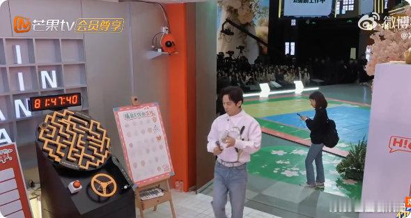 你好星期六《你好星期六》就是欢乐与正能量的代名词，每期都有新看点，嘉宾互动真诚自