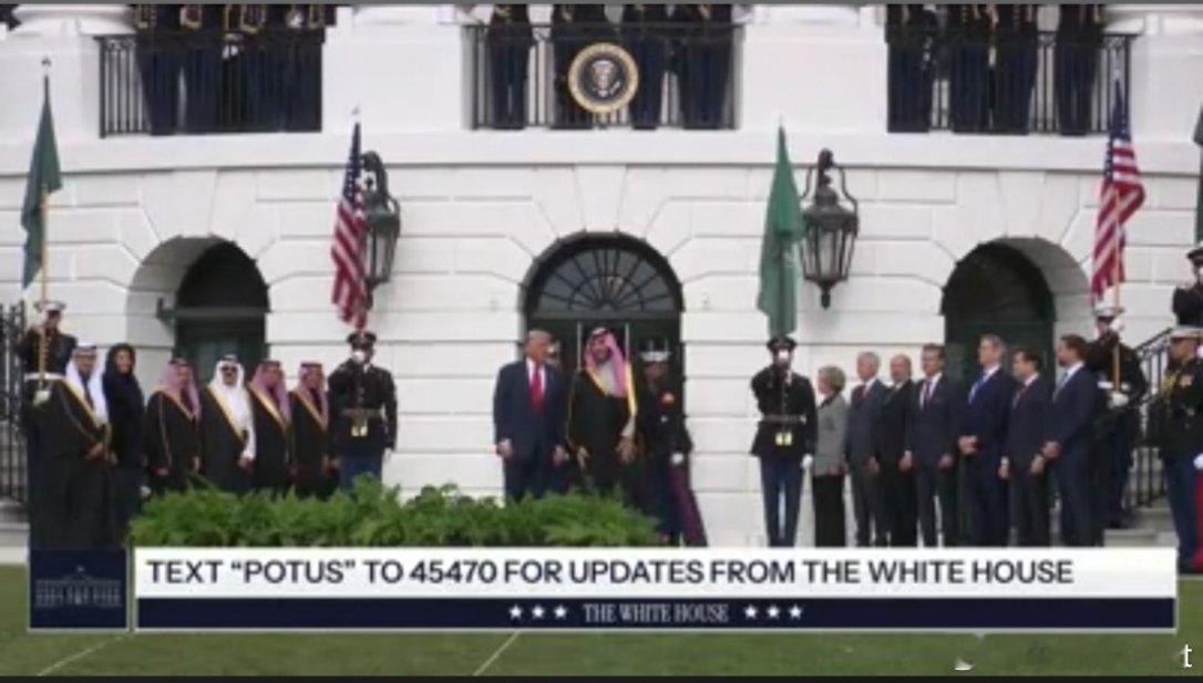 川普和小萨已经在一块了 