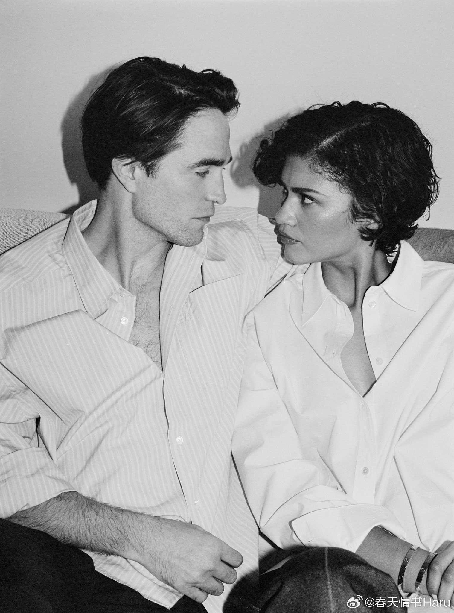 罗伯特·帕丁森和赞达亚为宣传《爱情抓马》拍摄的最新照片 