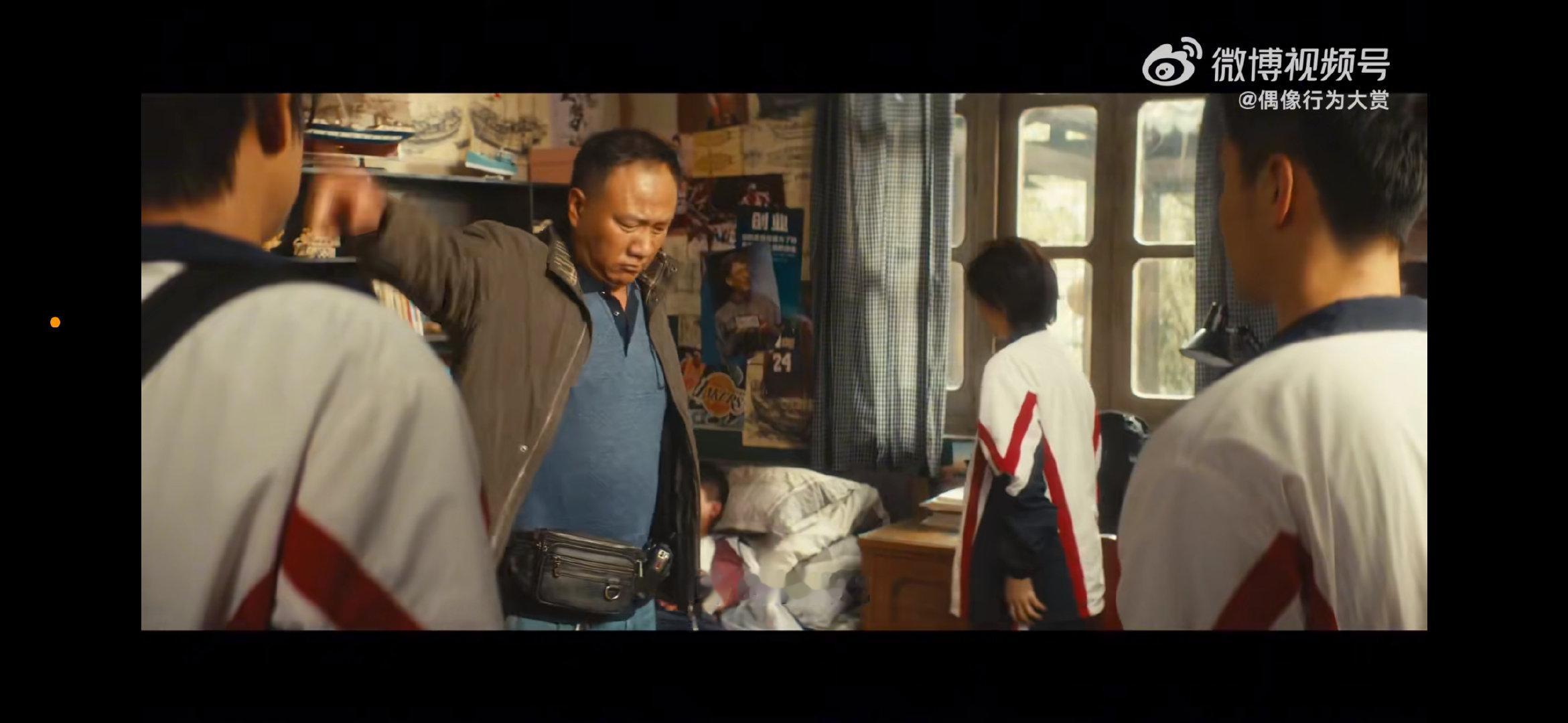白鹿[超话] 即使没有特写镜头，白鹿所有反应动作都自然给出，演活了夏凤华，白鹿演