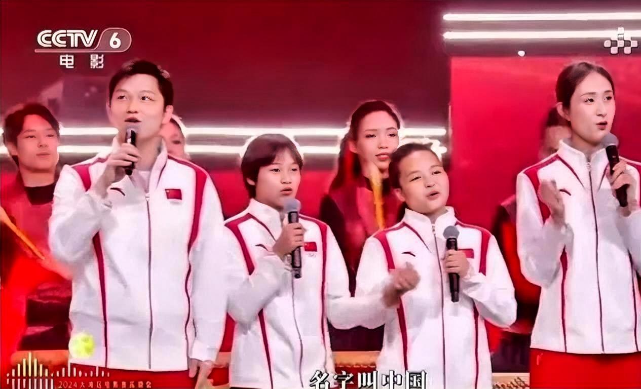 尤其是那种不尬、真诚、有反差感的，真的很圈粉。
 
为什么我觉得好看
 
1. 